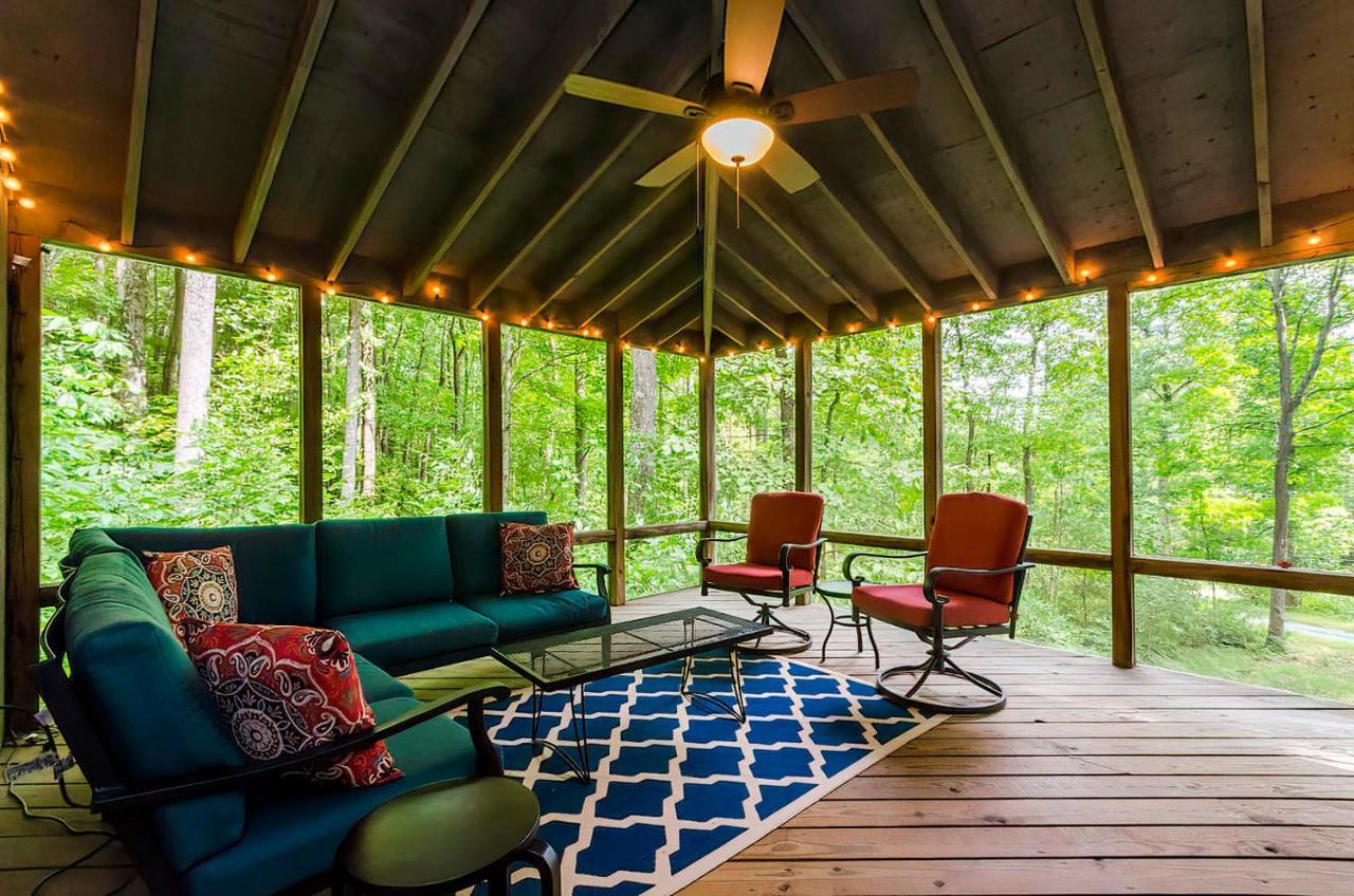 Secluded Oasis W Hot Tub, Screened-In Porch, Wifi! Berkeley Springs Exterior photo